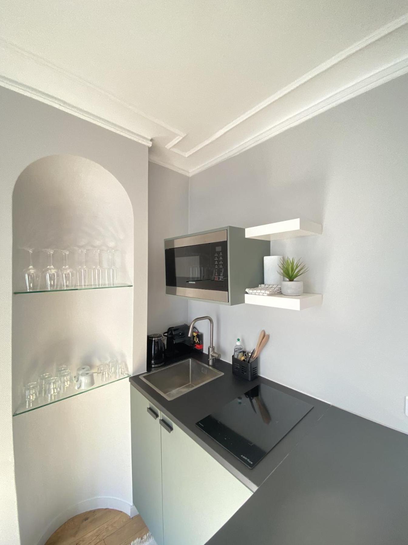 Appartement Charm & Comfort - Heart Of Montmartre Parijs